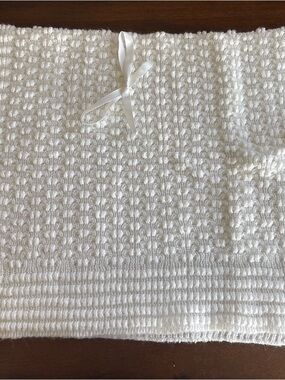 Textured Cream Knit Blanket with Satin Bow